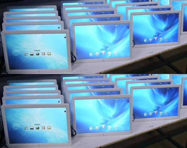 digital photo frame